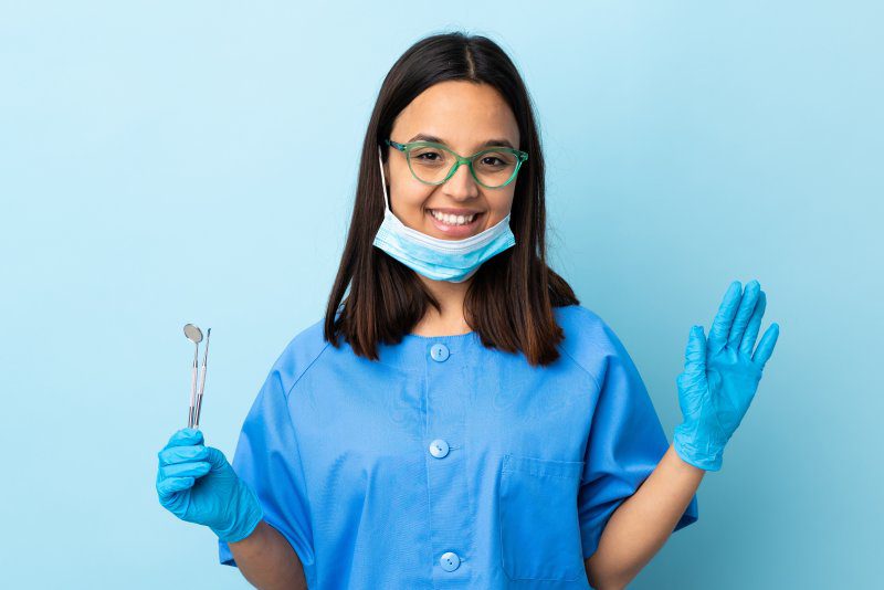 Dentist in Richardson waving